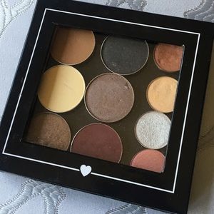 Eyeshadow palette